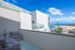 Maroubra Beachside 3 Bed Apt - New Listing, Sydney